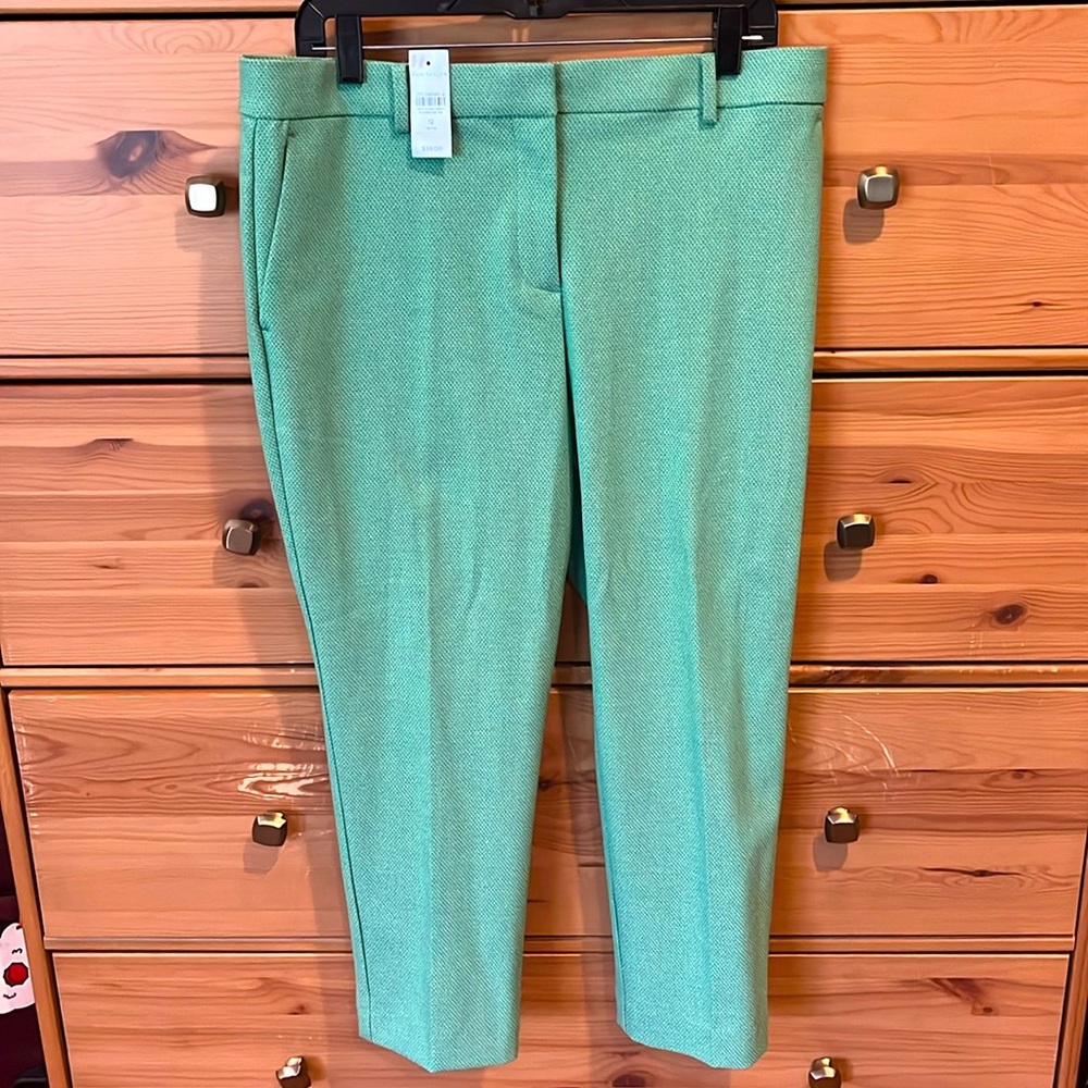 NWT Ann Taylor 12 petite green textured cropped slacks